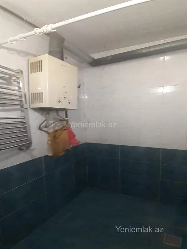 Satılır 3 otaqlı köhnə tikili 85 m²