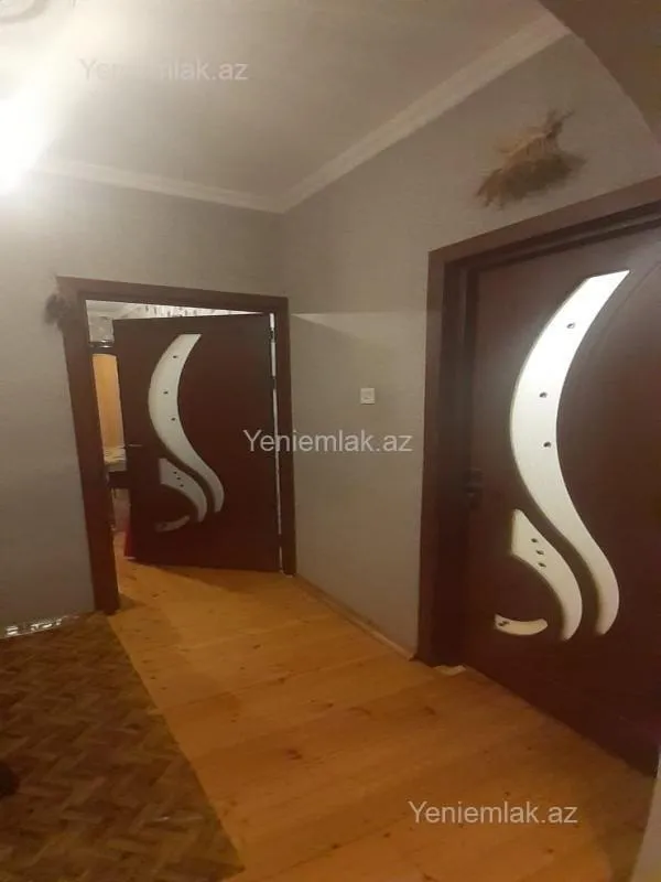 Satılır 3 otaqlı köhnə tikili 85 m²