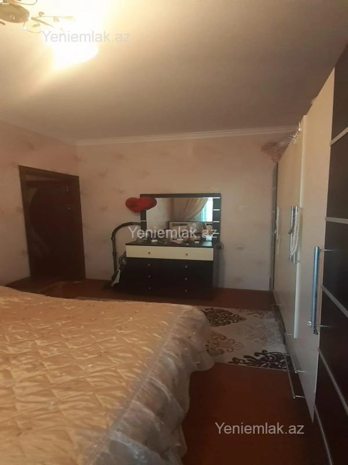 Satılır 3 otaqlı köhnə tikili 85 m²