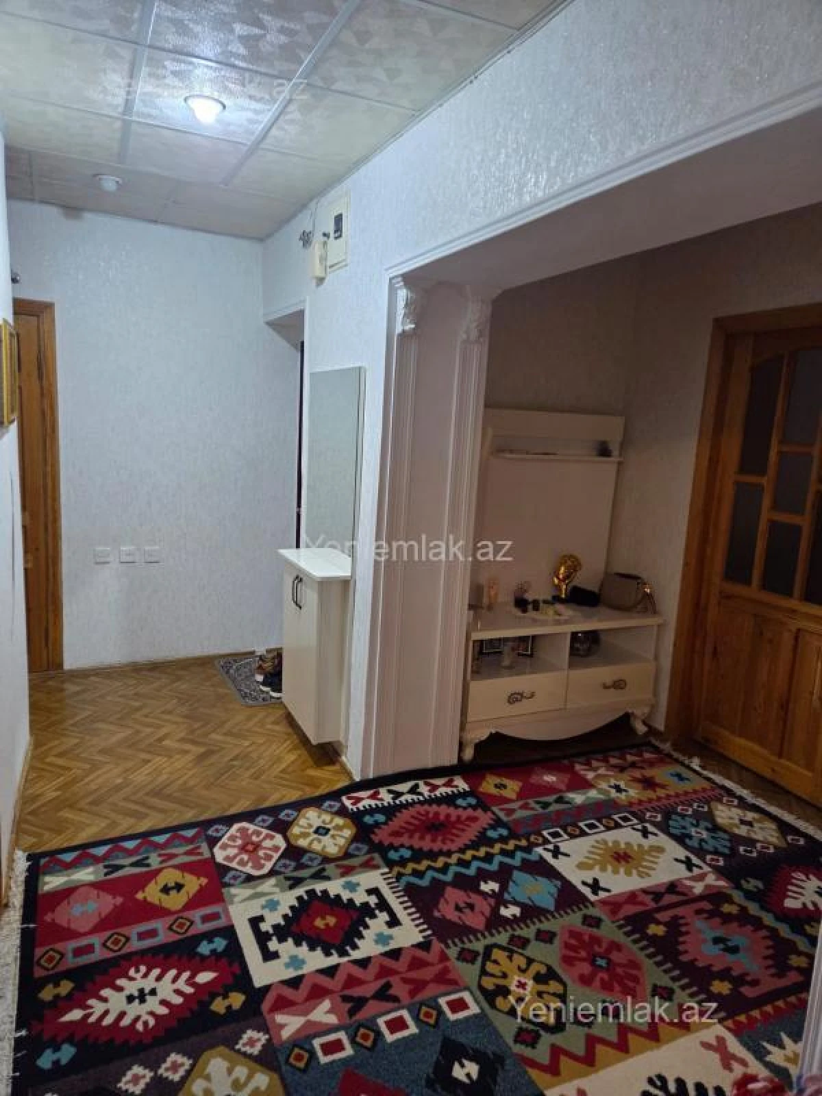 Satılır 4 otaqlı köhnə tikili 82 m²