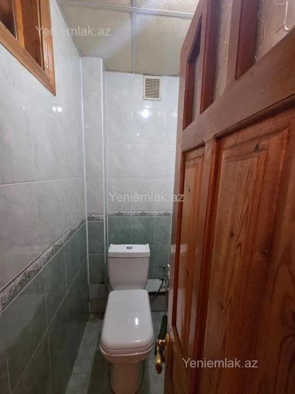 Satılır 4 otaqlı köhnə tikili 82 m²
