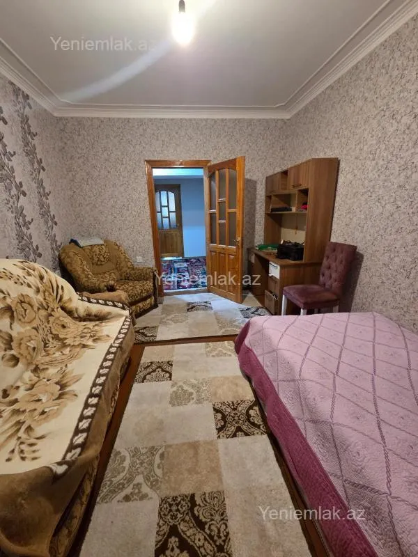 Satılır 4 otaqlı köhnə tikili 82 m²