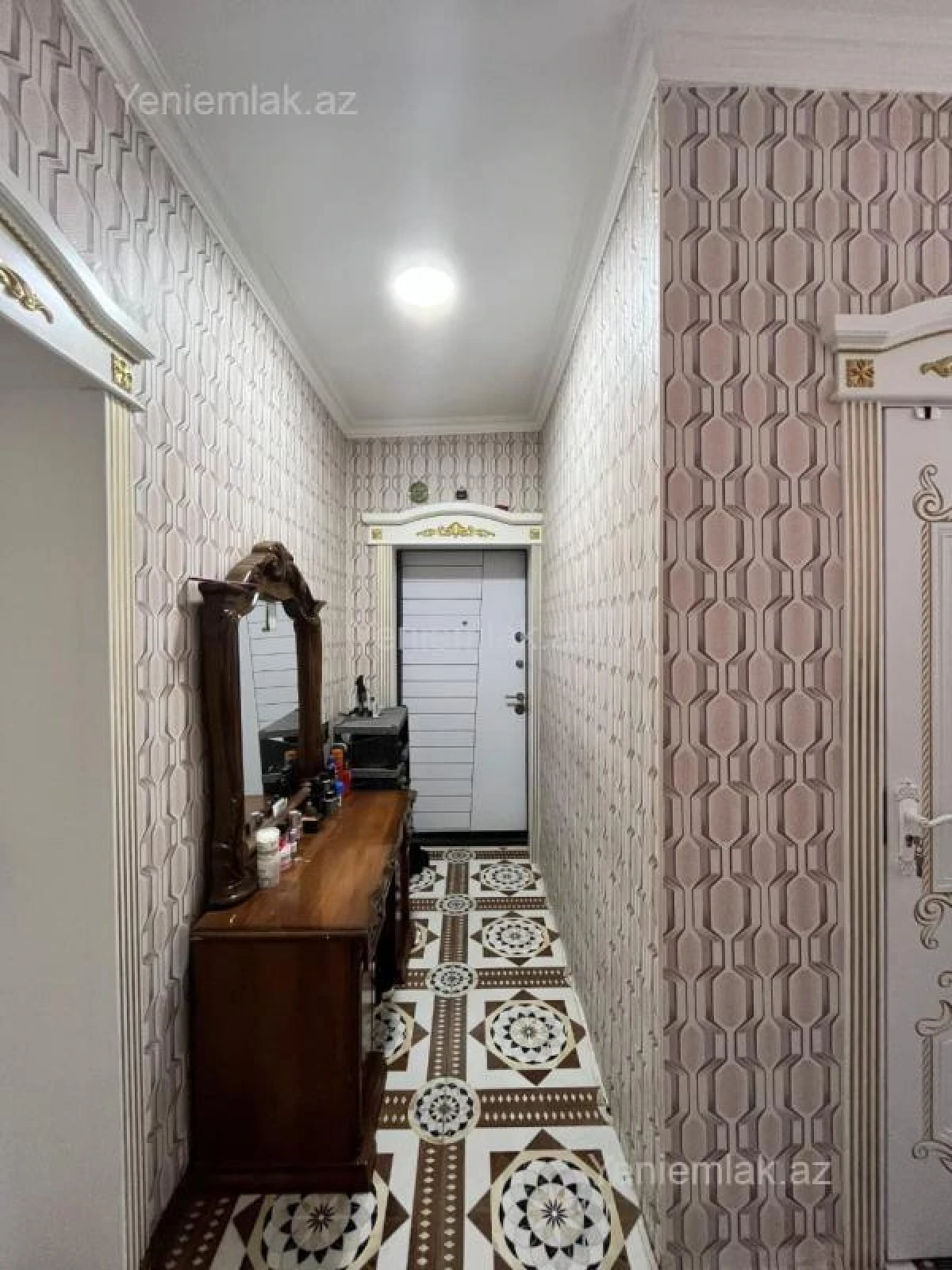 Satılır 3 otaqlı köhnə tikili 76 m²