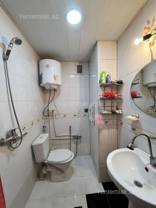 Satılır 3 otaqlı köhnə tikili 76 m²