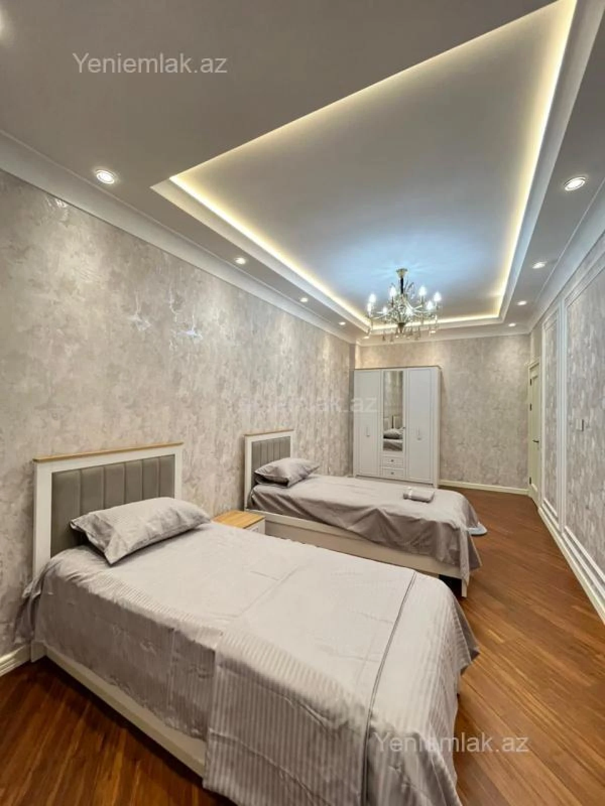 Satılır 4 otaqlı yeni tikili 180 m²