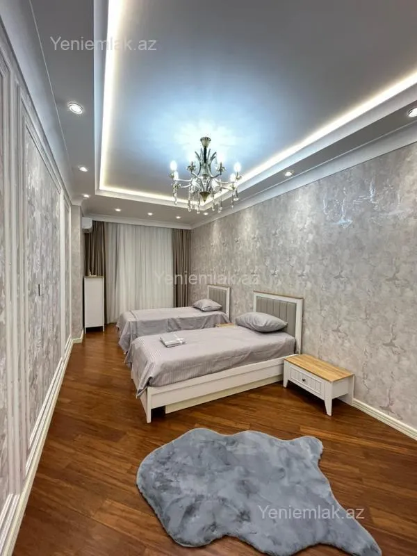 Satılır 4 otaqlı yeni tikili 180 m²