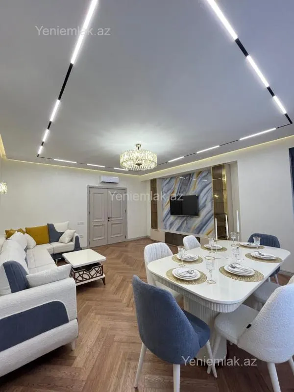 Satılır 3 otaqlı yeni tikili 108 m²