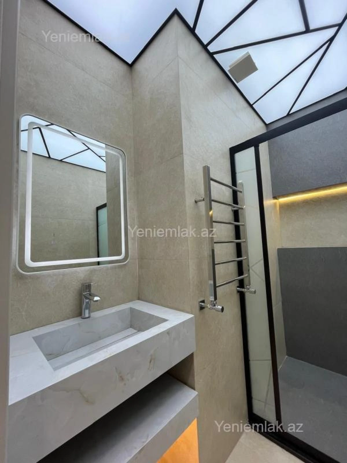 Satılır 3 otaqlı yeni tikili 108 m²