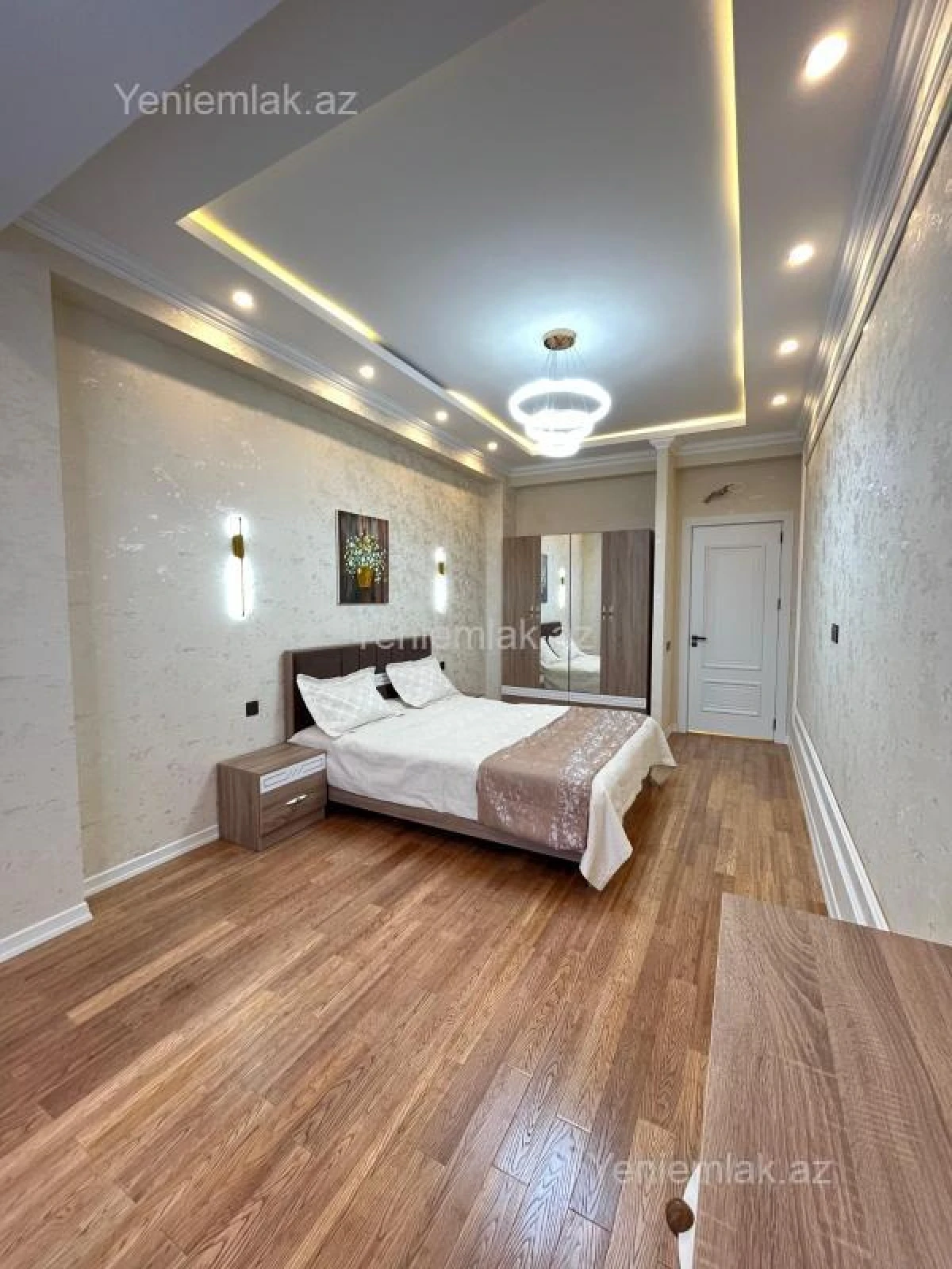 Satılır 3 otaqlı yeni tikili 100 m²