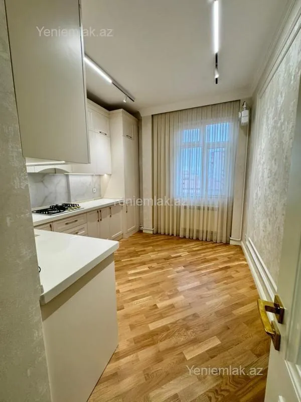 Satılır 2 otaqlı yeni tikili 75 m²
