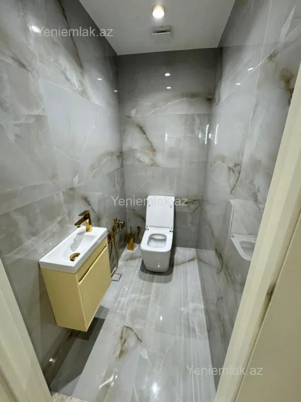 Satılır 2 otaqlı yeni tikili 75 m²