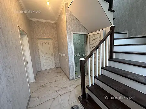 Satılır 4 otaqlı həyət evi 180 m²