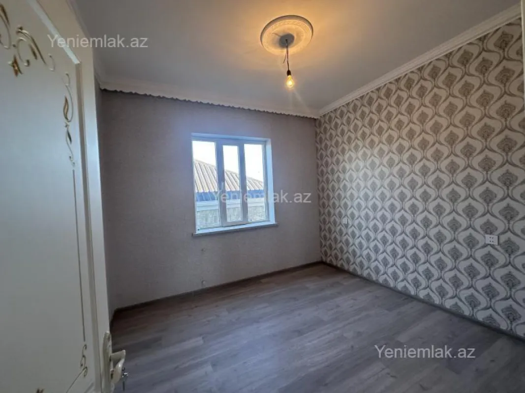 Satılır 4 otaqlı həyət evi 180 m²
