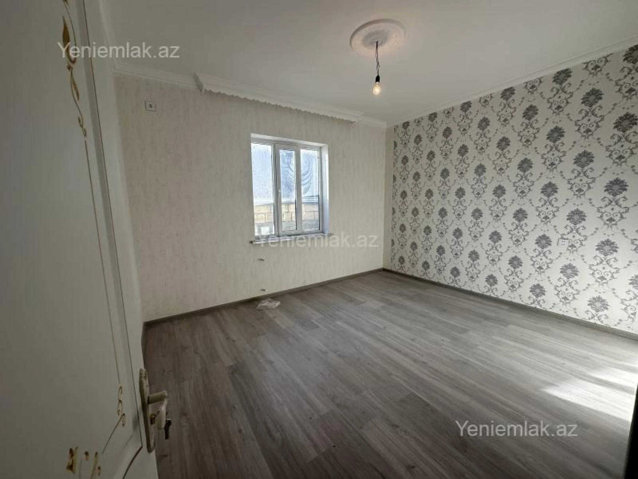 Satılır 4 otaqlı həyət evi 180 m²