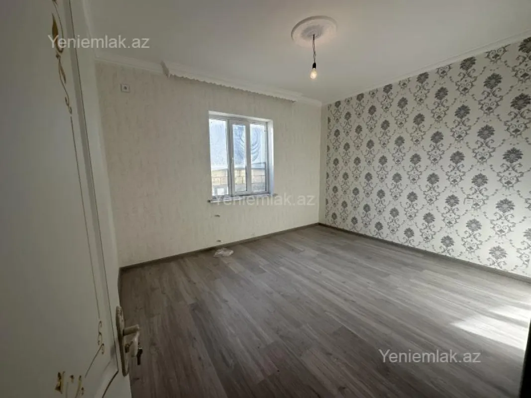 Satılır 4 otaqlı həyət evi 180 m²