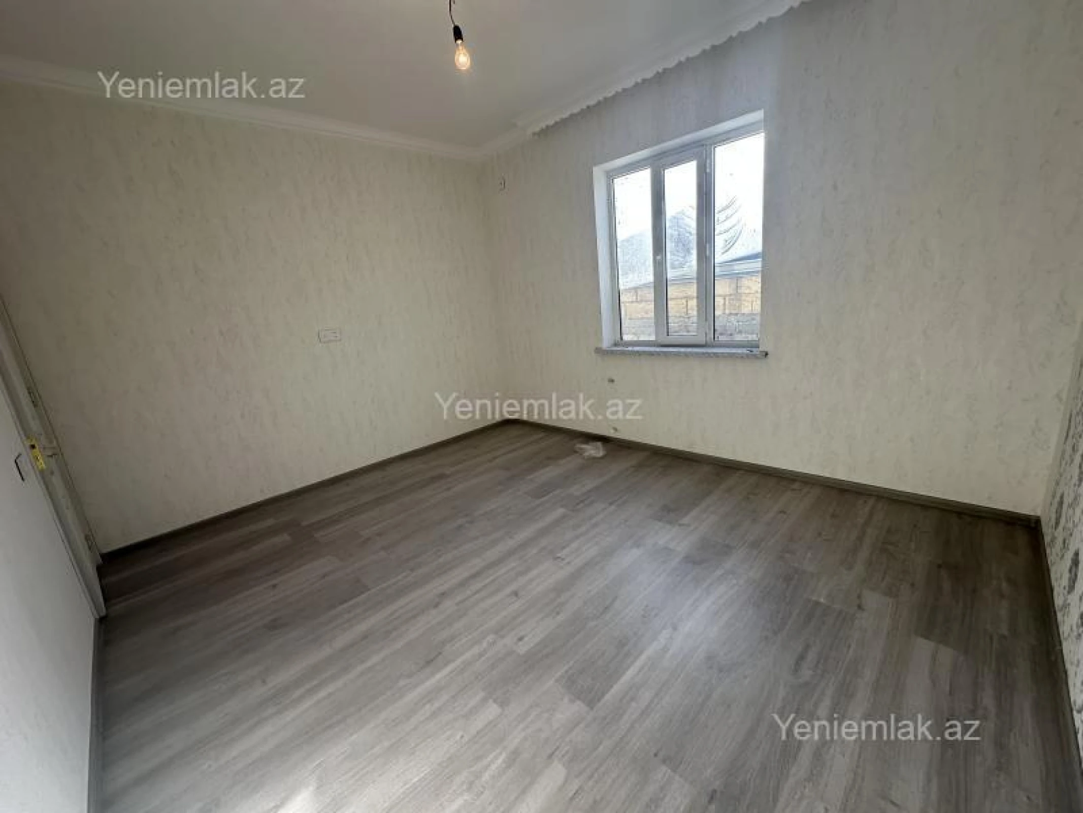 Satılır 4 otaqlı həyət evi 180 m²