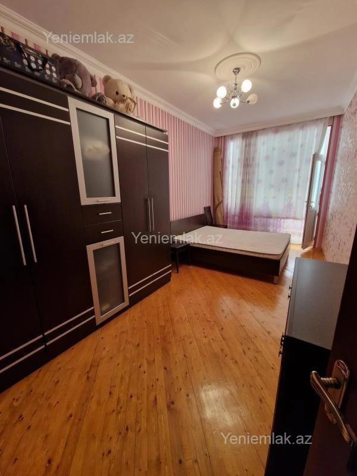 Satılır 3 otaqlı yeni tikili 107 m²