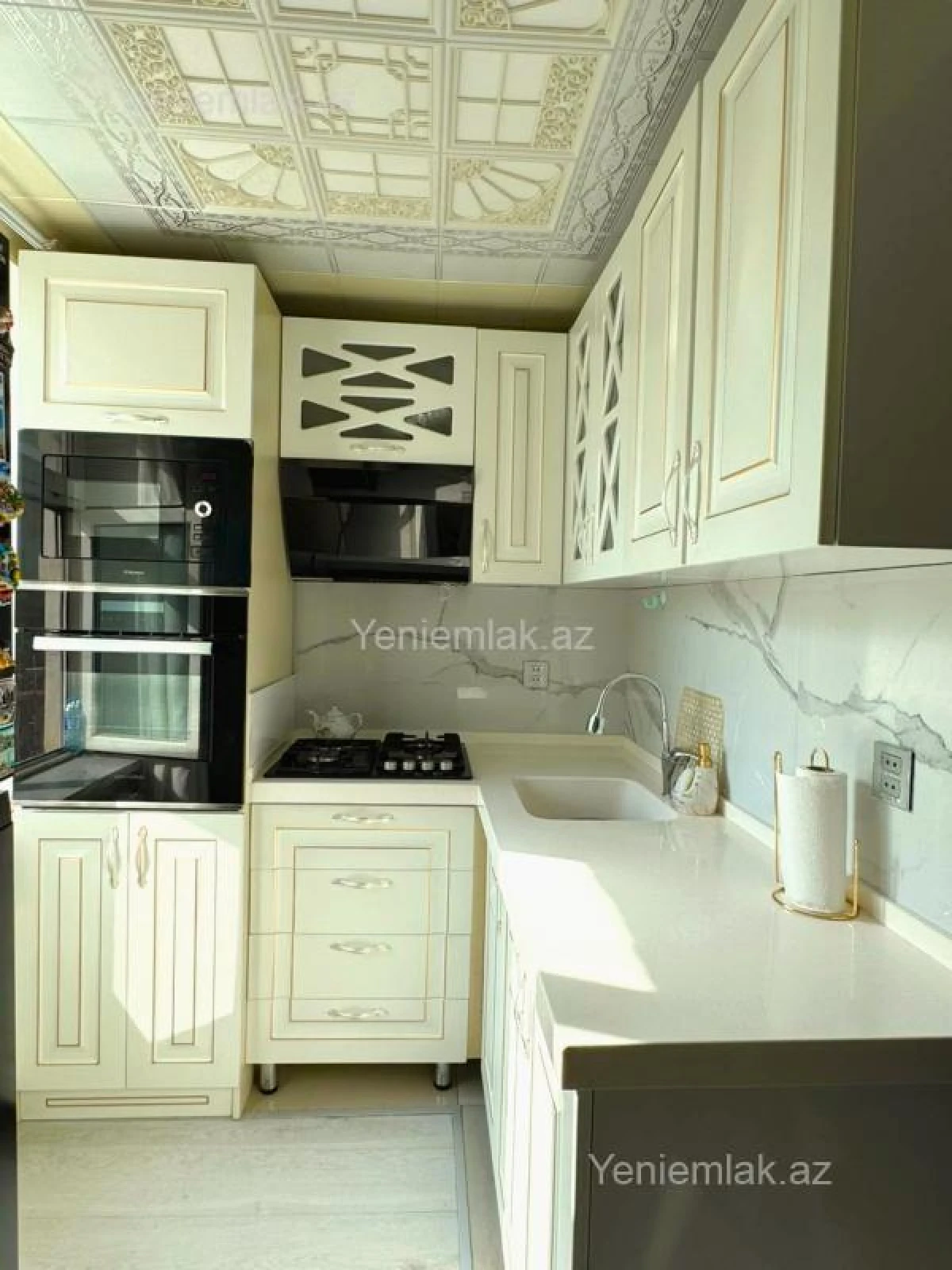 Satılır 2 otaqlı köhnə tikili 60 m²