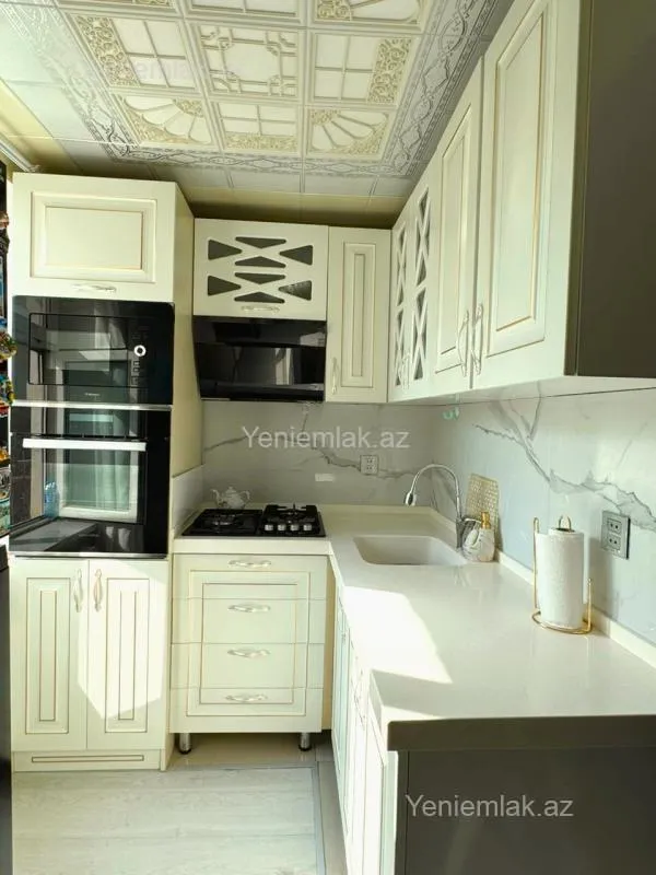 Satılır 2 otaqlı köhnə tikili 60 m²