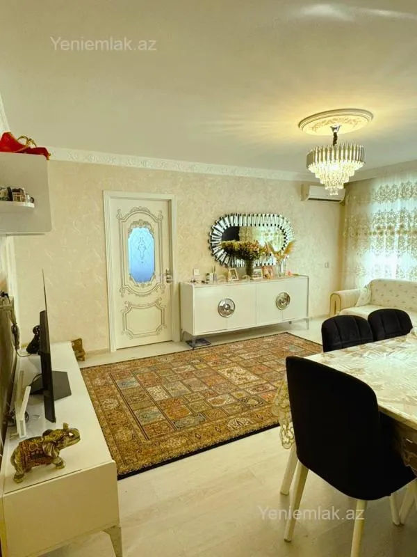 Satılır 2 otaqlı köhnə tikili 60 m²