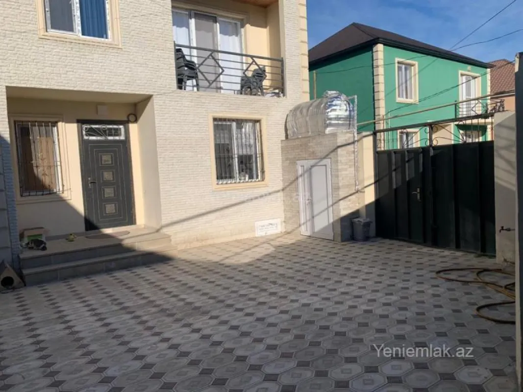 Satılır 4 otaqlı həyət evi 108 m²