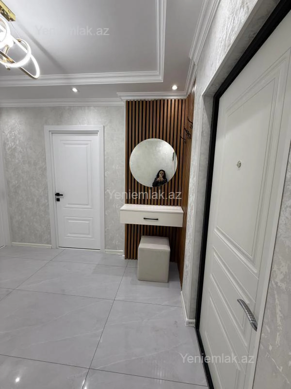 Satılır 3 otaqlı köhnə tikili 82 m²