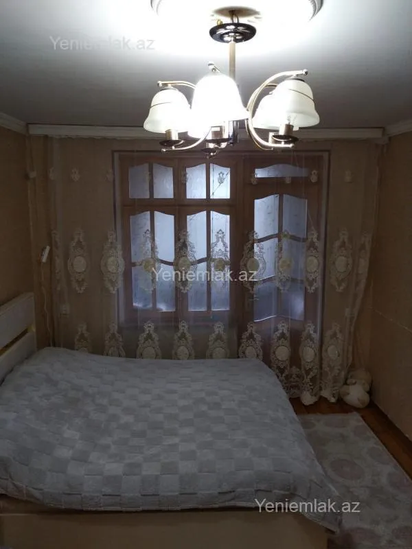 Satılır 2 otaqlı köhnə tikili 50 m²