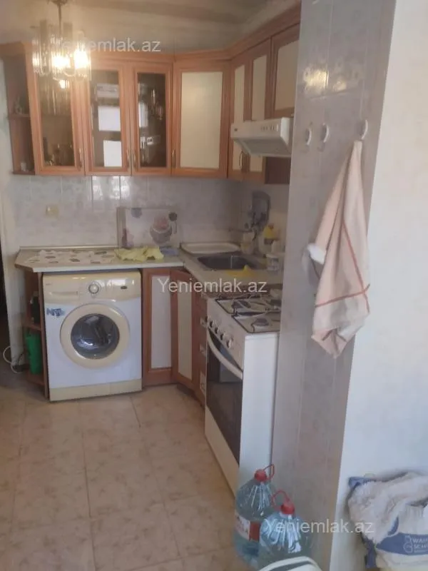 Satılır 2 otaqlı köhnə tikili 50 m²