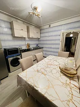 Satılır 2 otaqlı köhnə tikili 60 m²