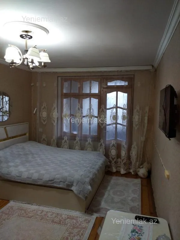 Satılır 1 otaqlı köhnə tikili 31 m²