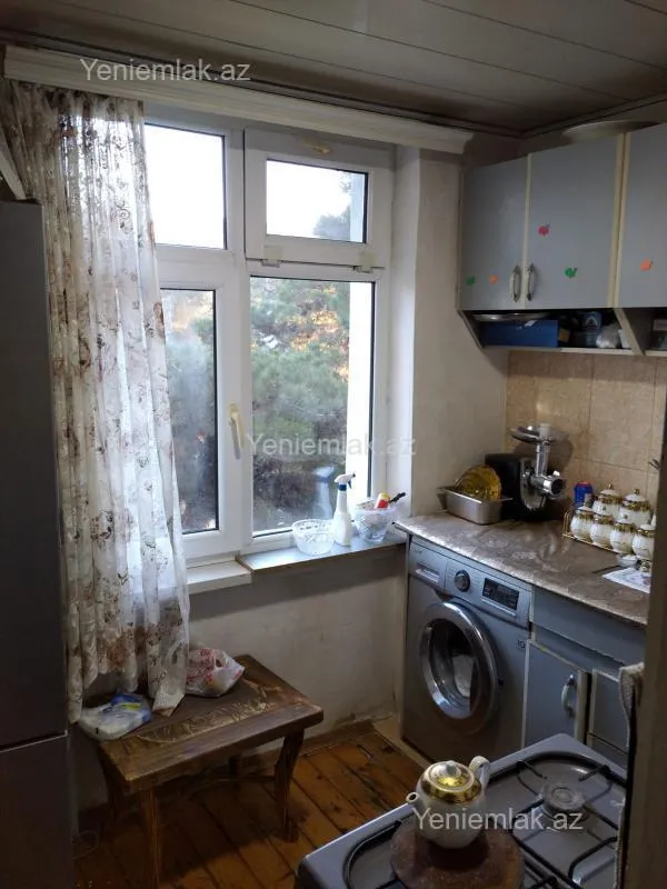 Satılır 1 otaqlı köhnə tikili 31 m²