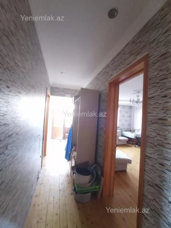 Satılır 4 otaqlı həyət evi 140 m²