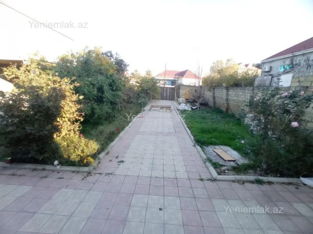 Satılır 4 otaqlı həyət evi 140 m²
