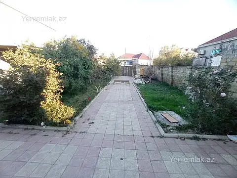 Satılır 4 otaqlı həyət evi 140 m²