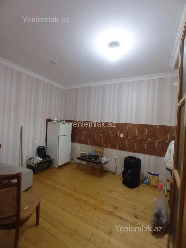 Satılır 4 otaqlı həyət evi 140 m²