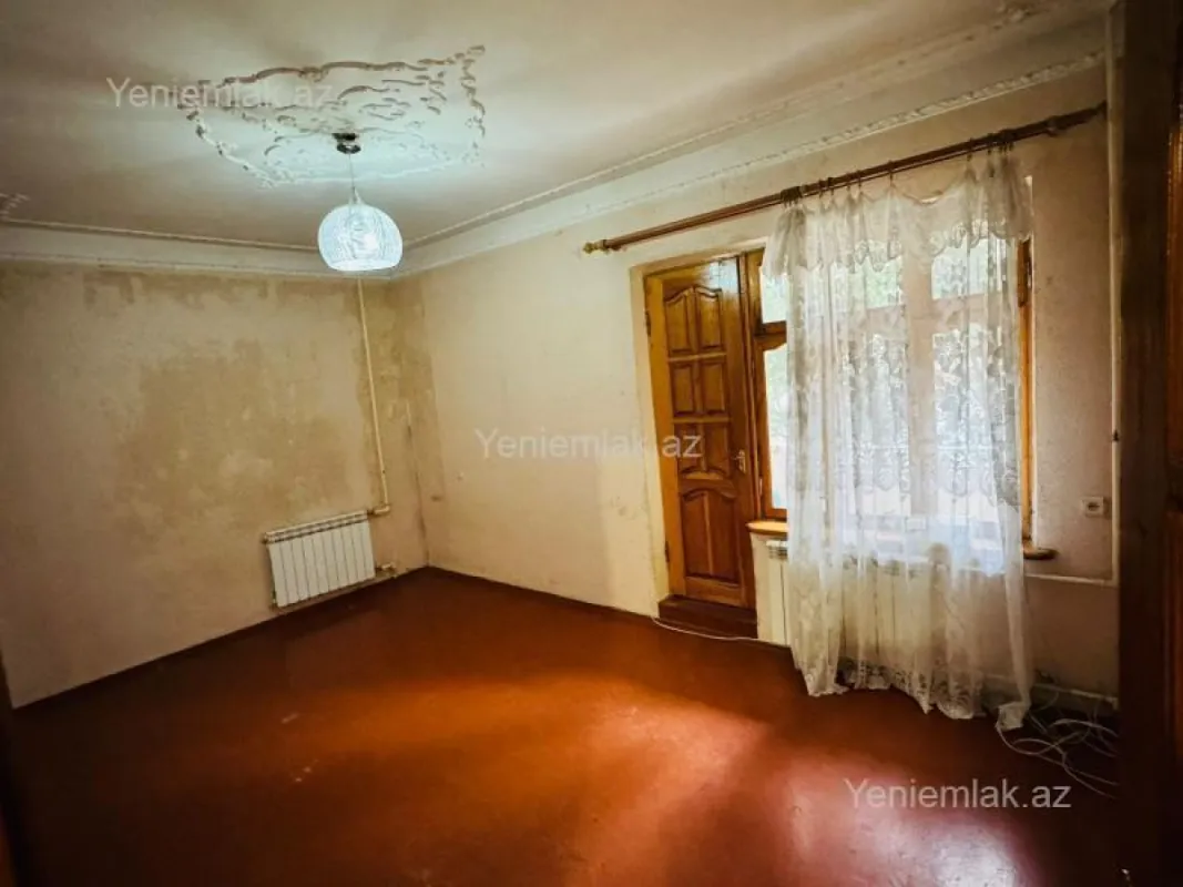Satılır 3 otaqlı köhnə tikili 75 m²