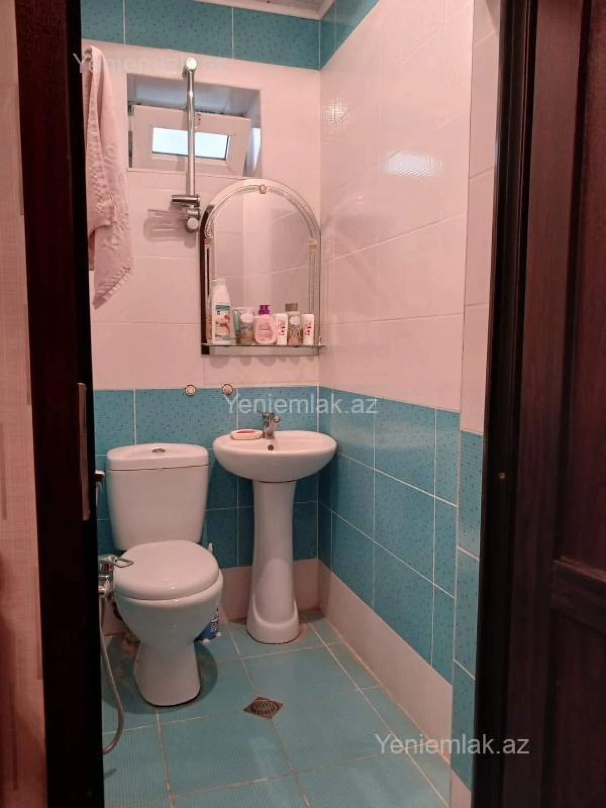 Satılır 5 otaqlı həyət evi 280 m²