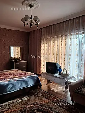 Satılır 5 otaqlı həyət evi 280 m²