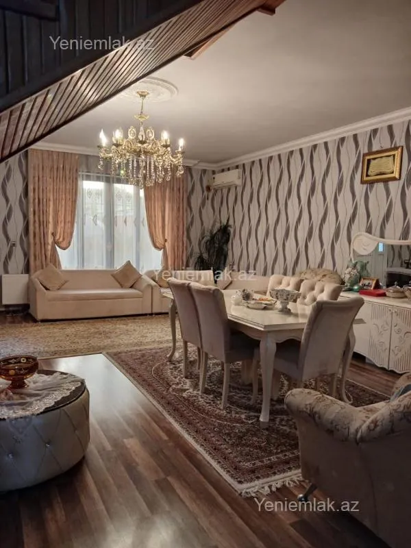 Satılır 5 otaqlı həyət evi 280 m²