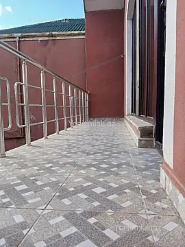 Satılır 5 otaqlı həyət evi 280 m²