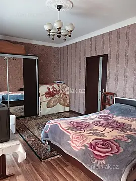 Satılır 5 otaqlı həyət evi 280 m²