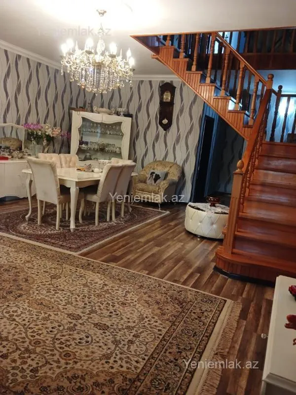 Satılır 5 otaqlı həyət evi 280 m²