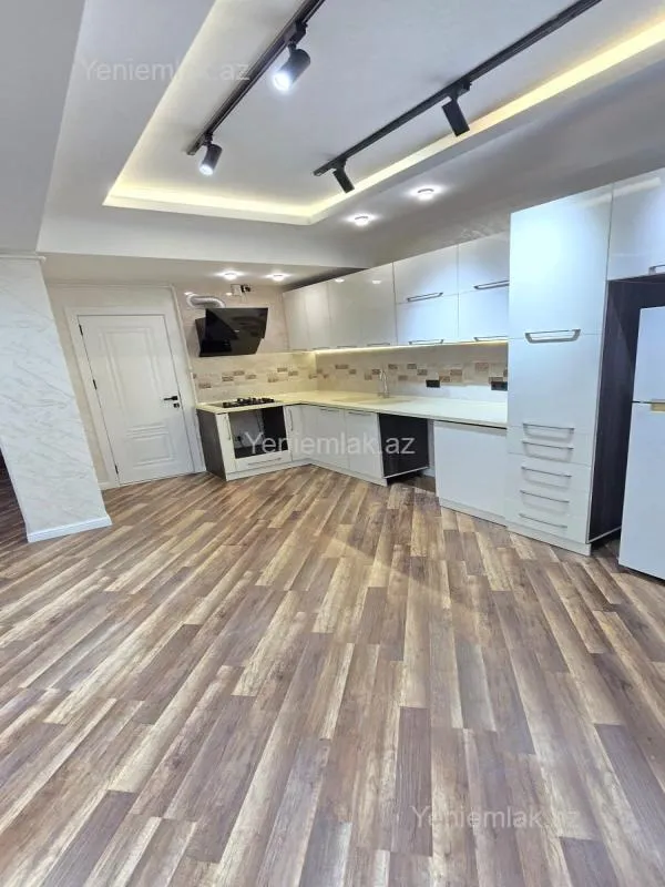 Satılır 2 otaqlı yeni tikili 85 m²