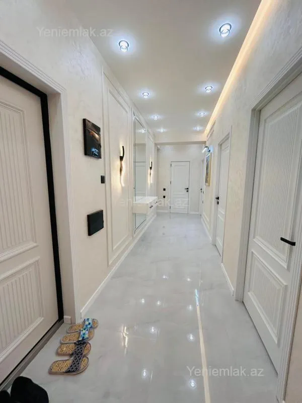 Satılır 2 otaqlı yeni tikili 84 m²