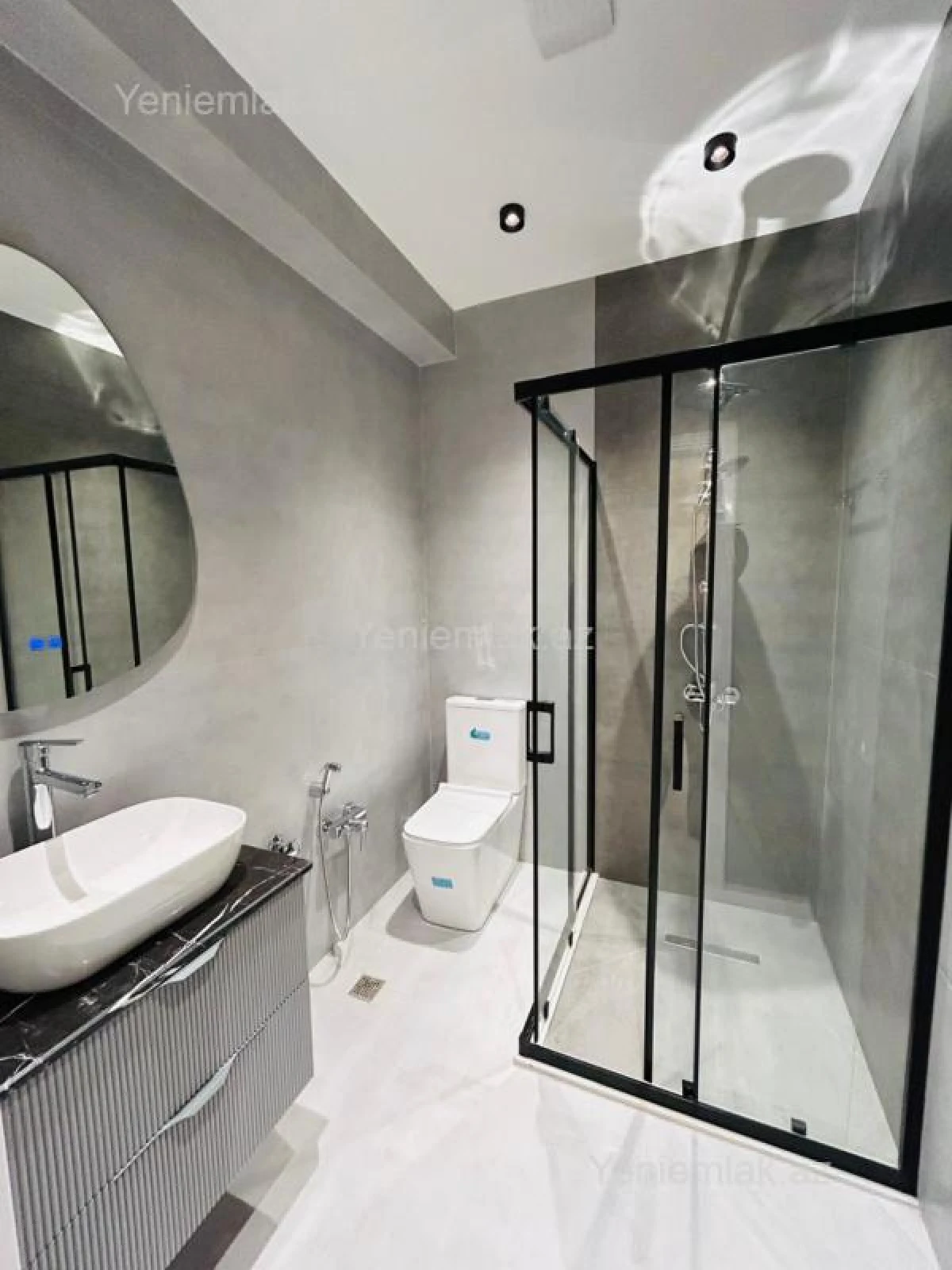 Satılır 2 otaqlı yeni tikili 84 m²