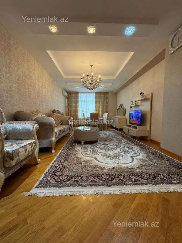 Satılır 3 otaqlı yeni tikili 127 m²