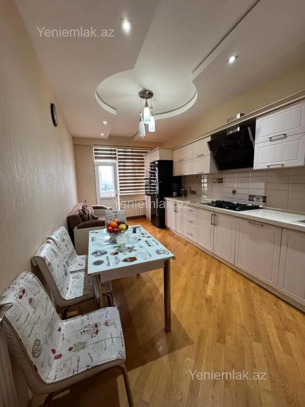 Satılır 3 otaqlı yeni tikili 127 m²