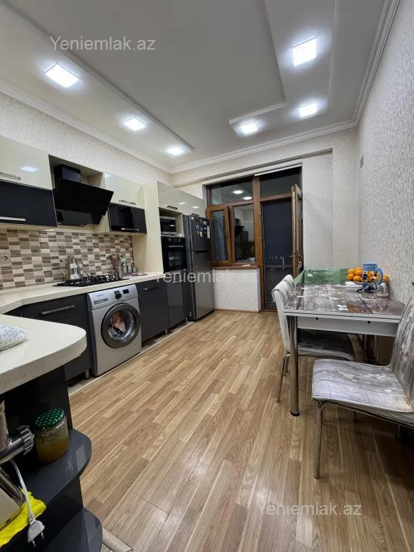 Satılır 3 otaqlı yeni tikili 78 m²