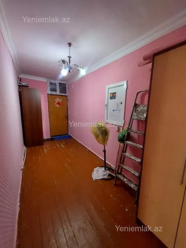Satılır 1 otaqlı köhnə tikili 33 m²