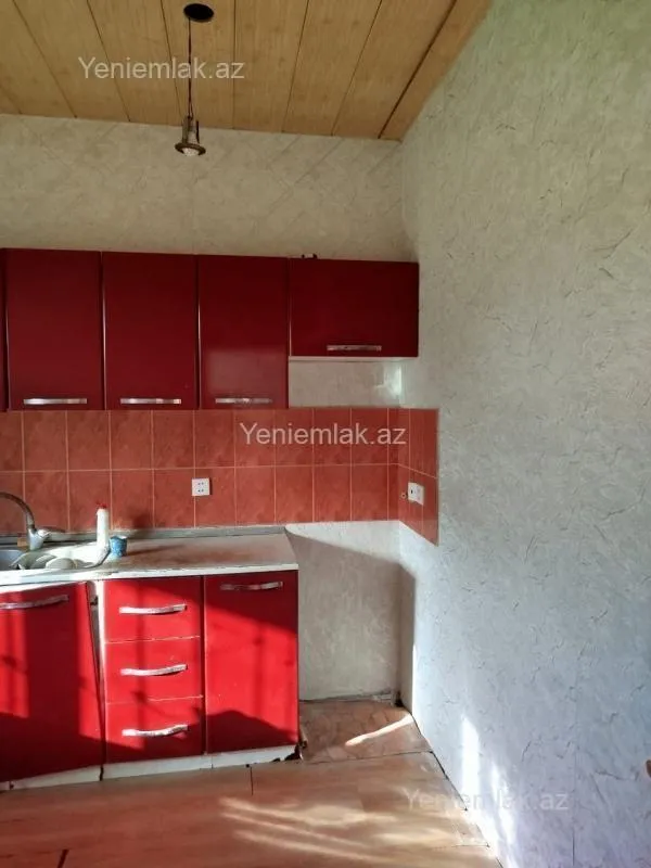 Satılır 3 otaqlı həyət evi 121 m²